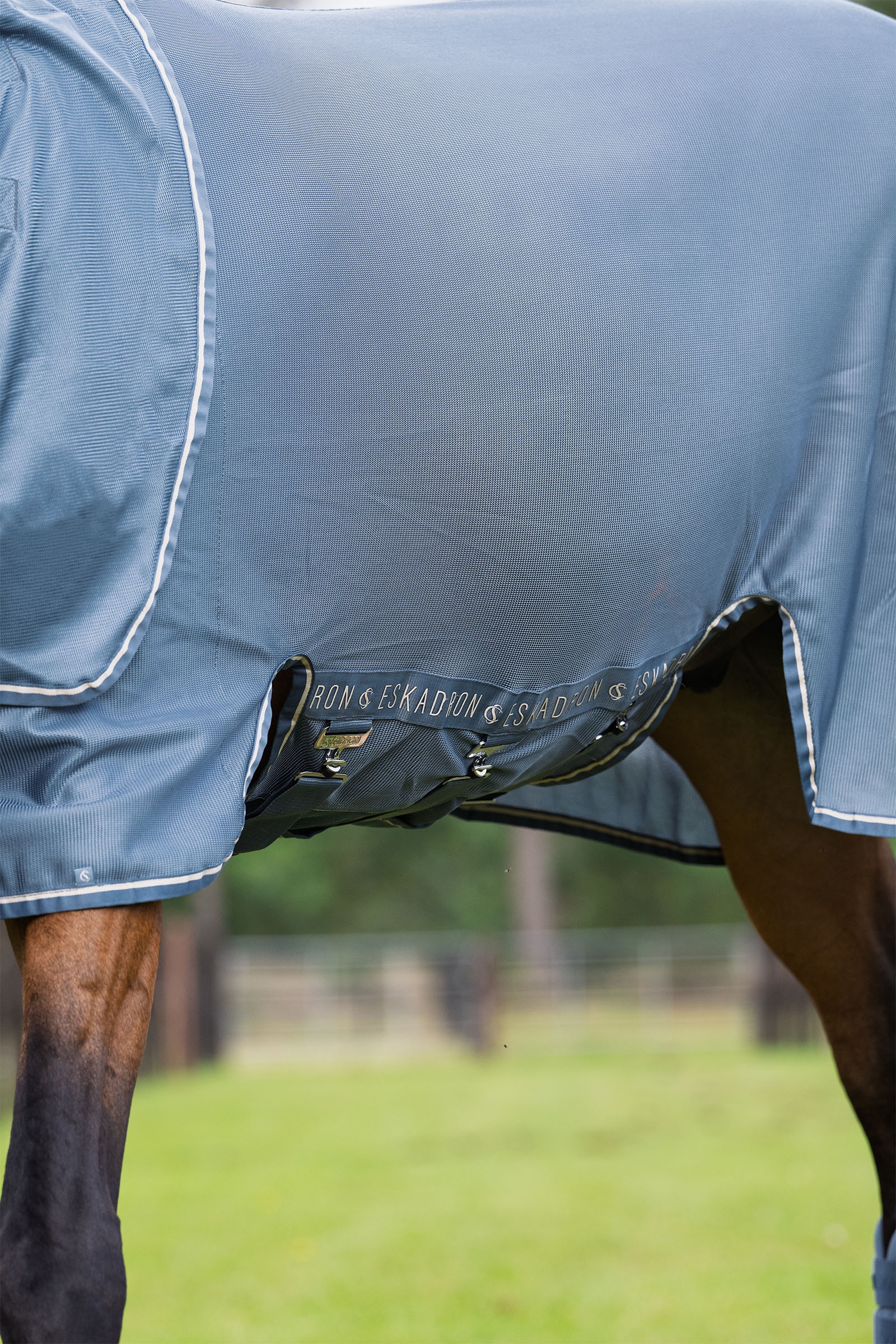 Eskadron Classic Sports SS25 Fly Detach-Neck manta antimoscas