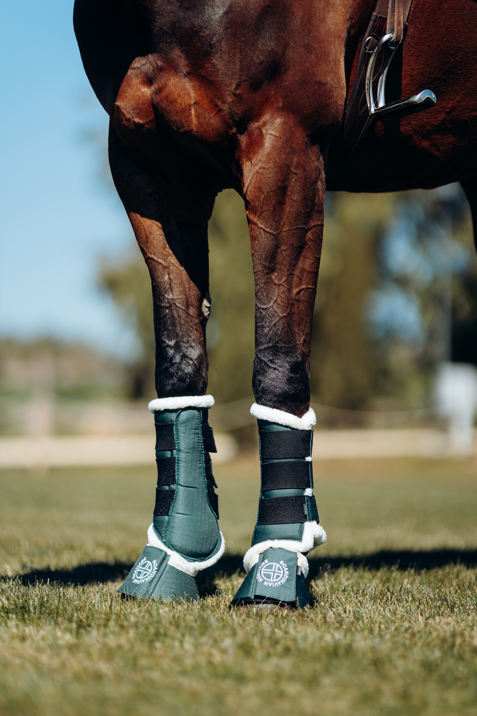 Campanas con Piel Sint&eacute;tico Horze Oslo