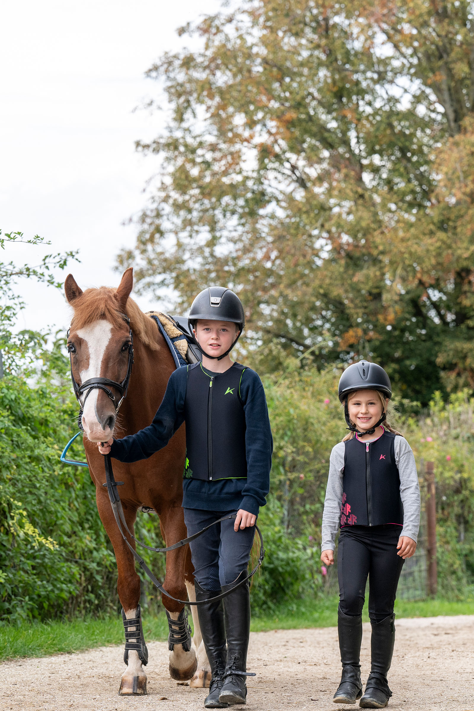 Komperdell Flex Fit Pro Junior chaleco bal&iacute;stico para ni&ntilde;os con protector de espalda