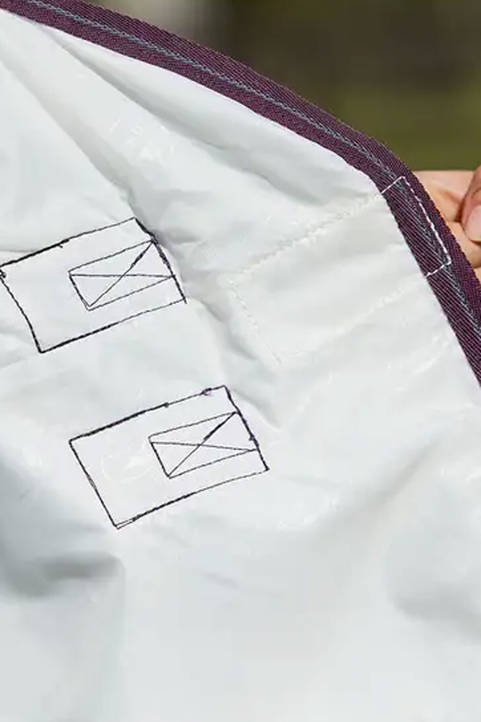 Manta Anti-Moscas con Cubre Cuello Fijo Weatherbeeta Comfitec Essential Mesh II