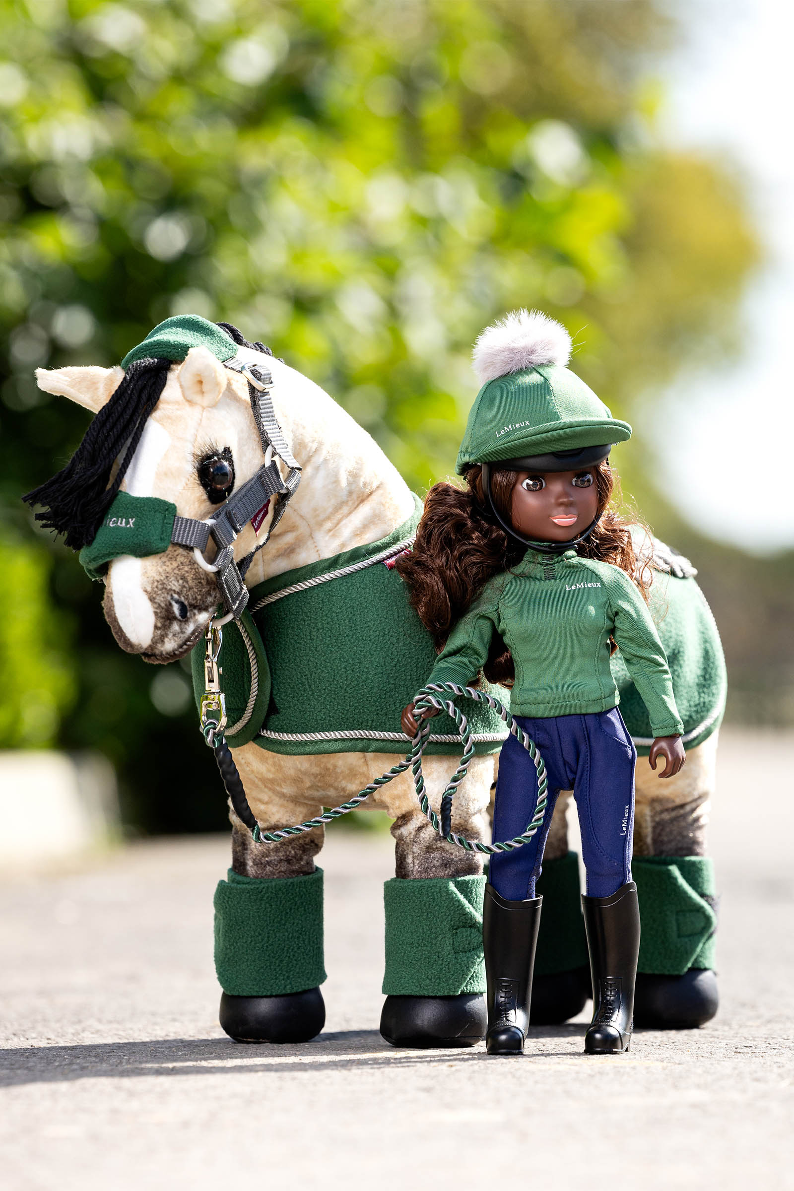 LeMieux Maya mu&ntilde;eca amazona