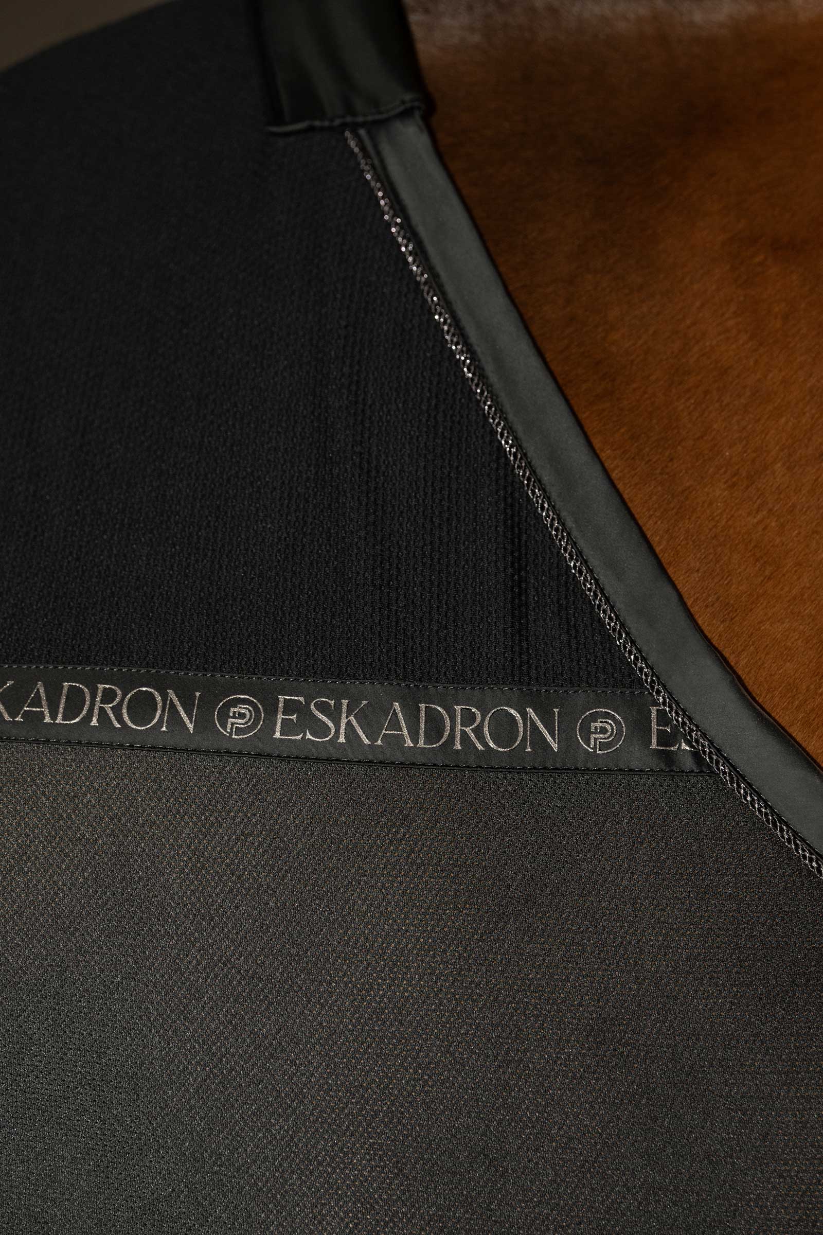 Eskadron Platinum 25 Pro Cover Manta Anti-moscas