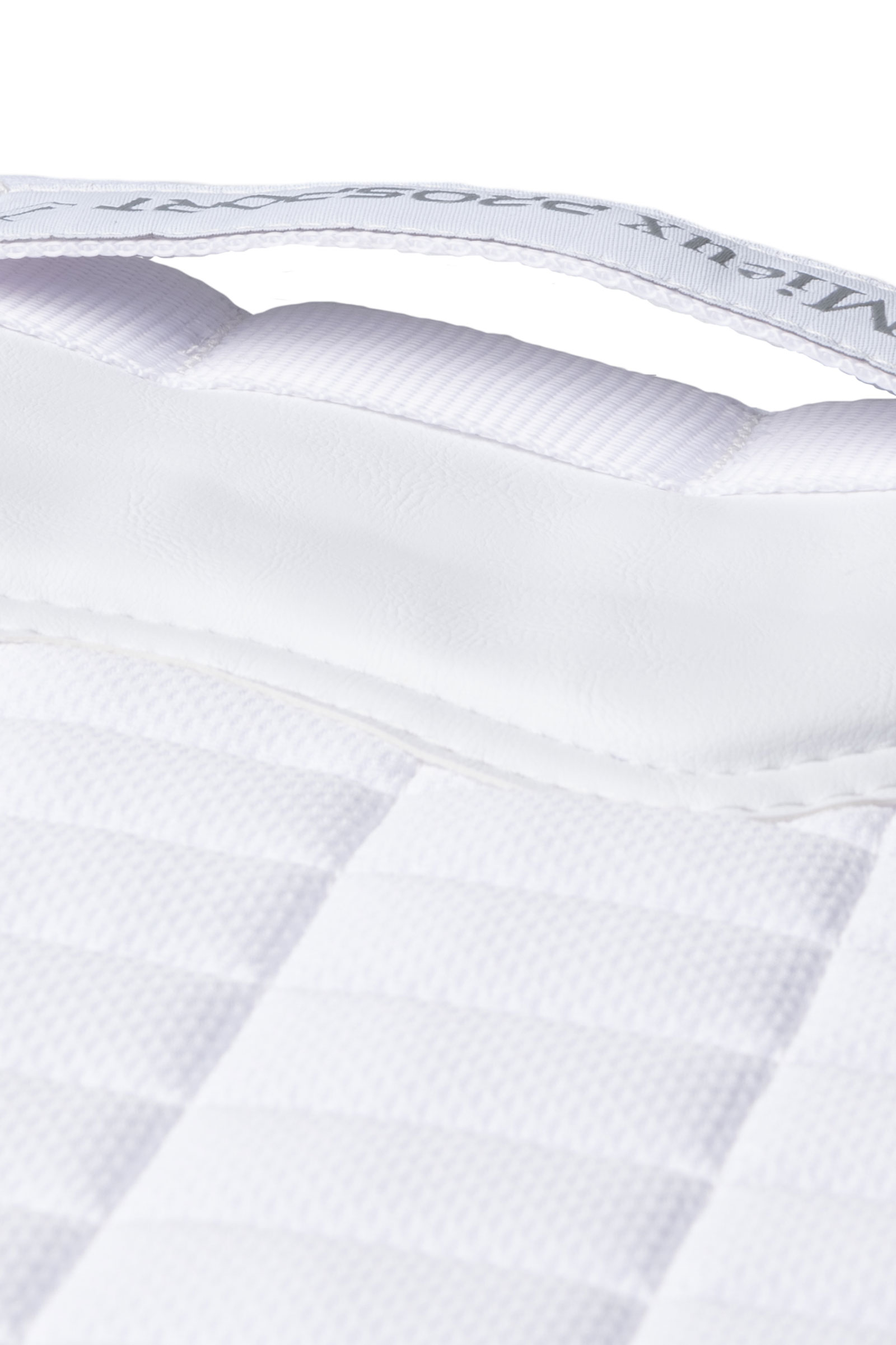 LeMieux Self-Cool Close Contact mantilla