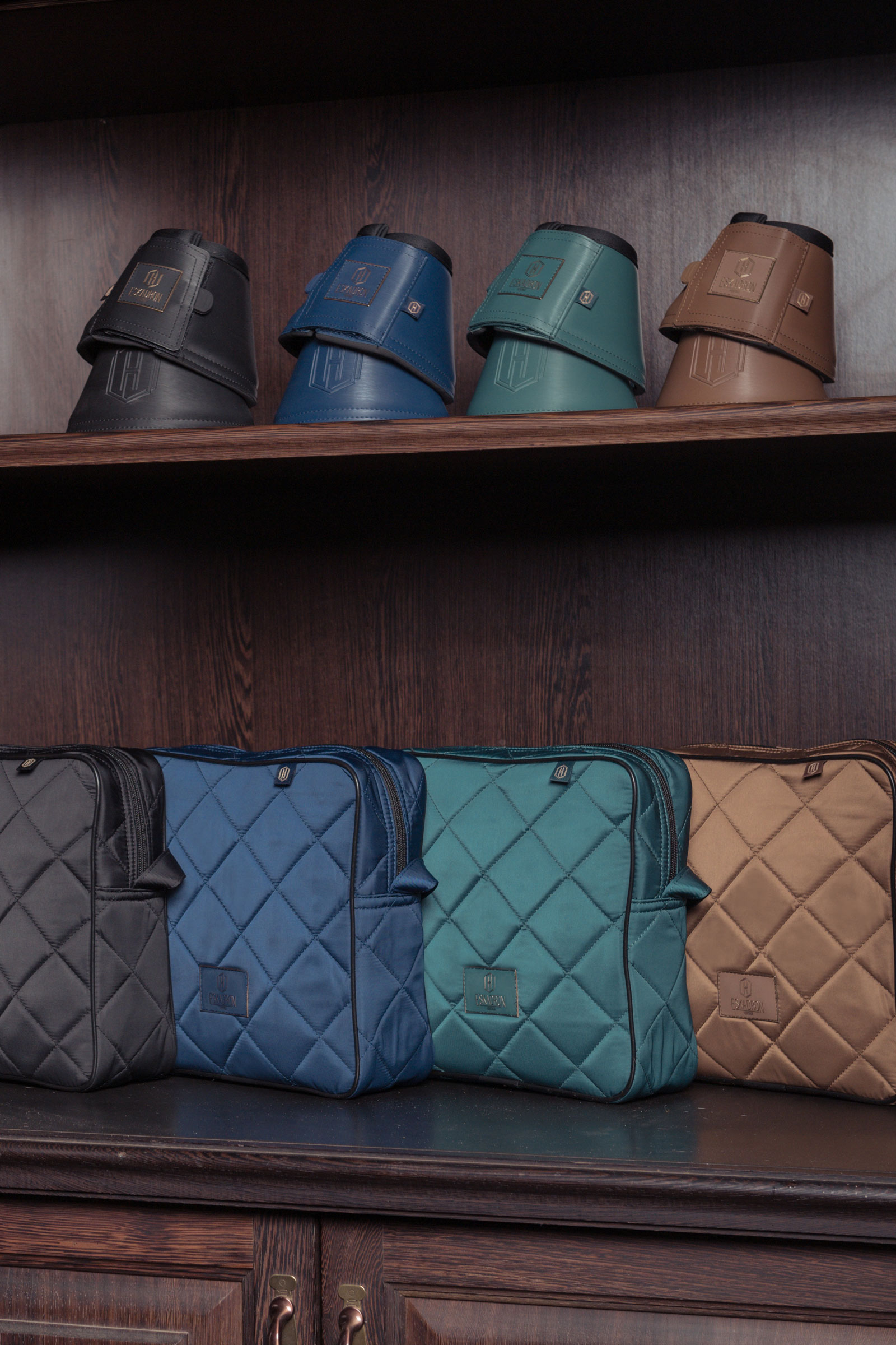 Eskadron Heritage AW24 Softslate Campanas