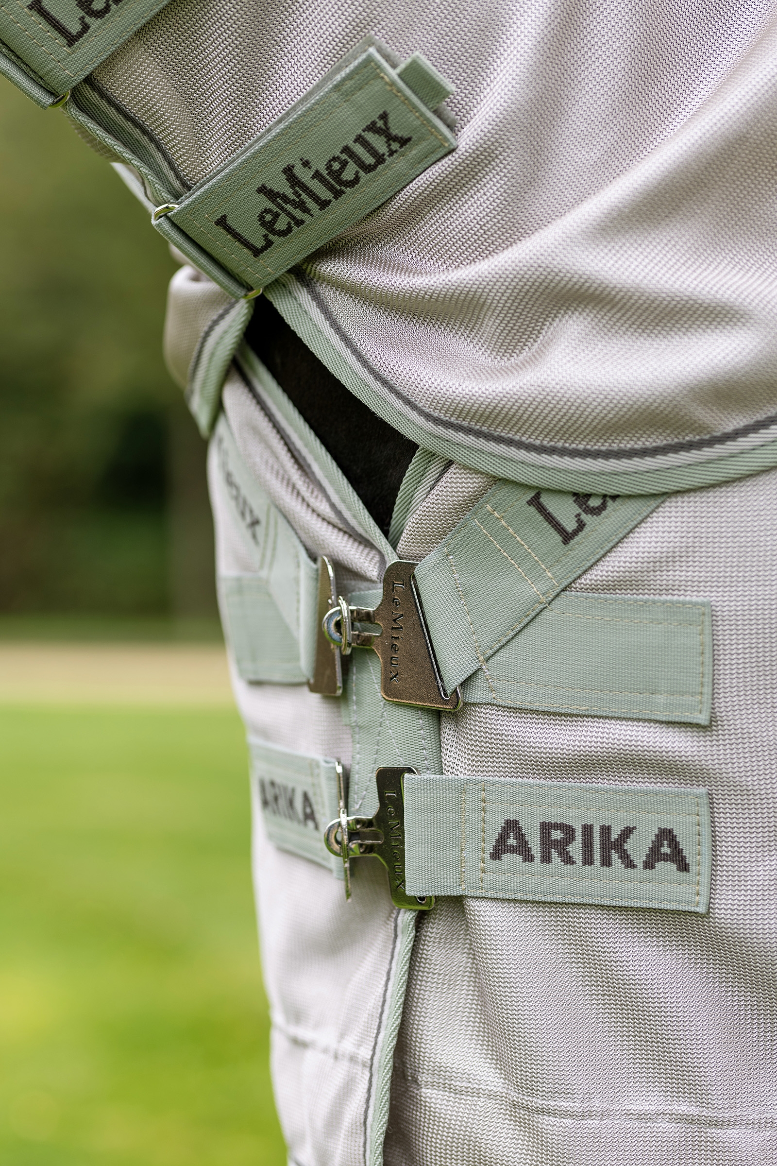 LeMieux Arika Armour-Tek Manta Antimoscas con cuello desmontable