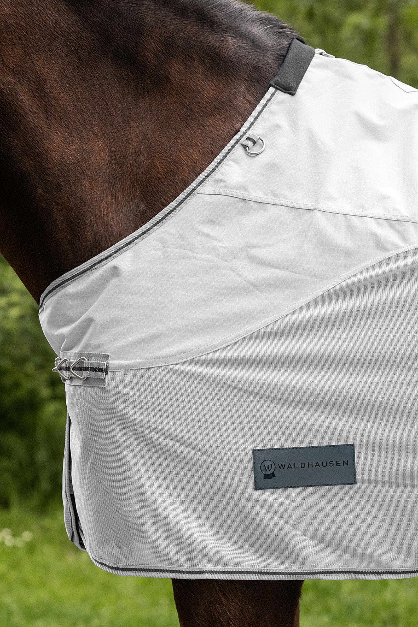 Waldhausen Protect manta antimoscas con protecci&oacute;n contra la lluvia