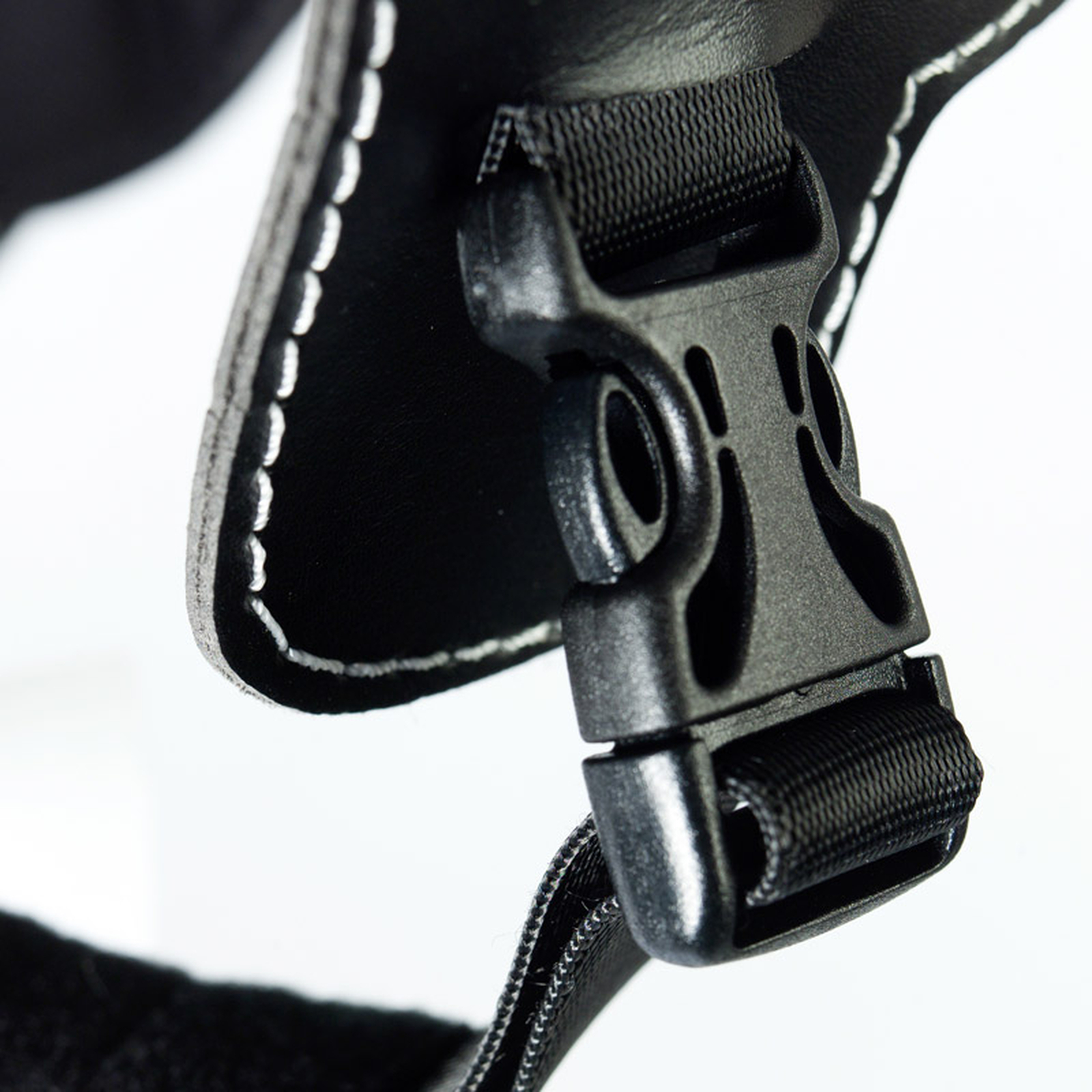 Casco de fibra de carbono Finntack Elite