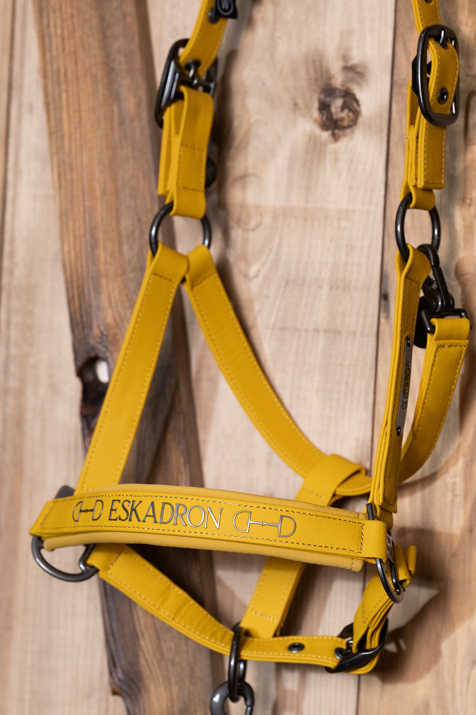 Eskadron Platinum 25 Cabezada de doble pin de cuero sint&eacute;tico