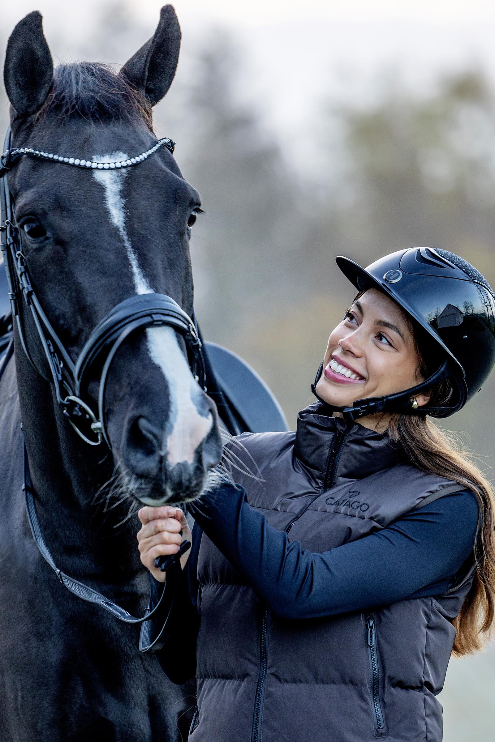 Casco de Equitaci&oacute;n Brillo Brillante OneK Avance