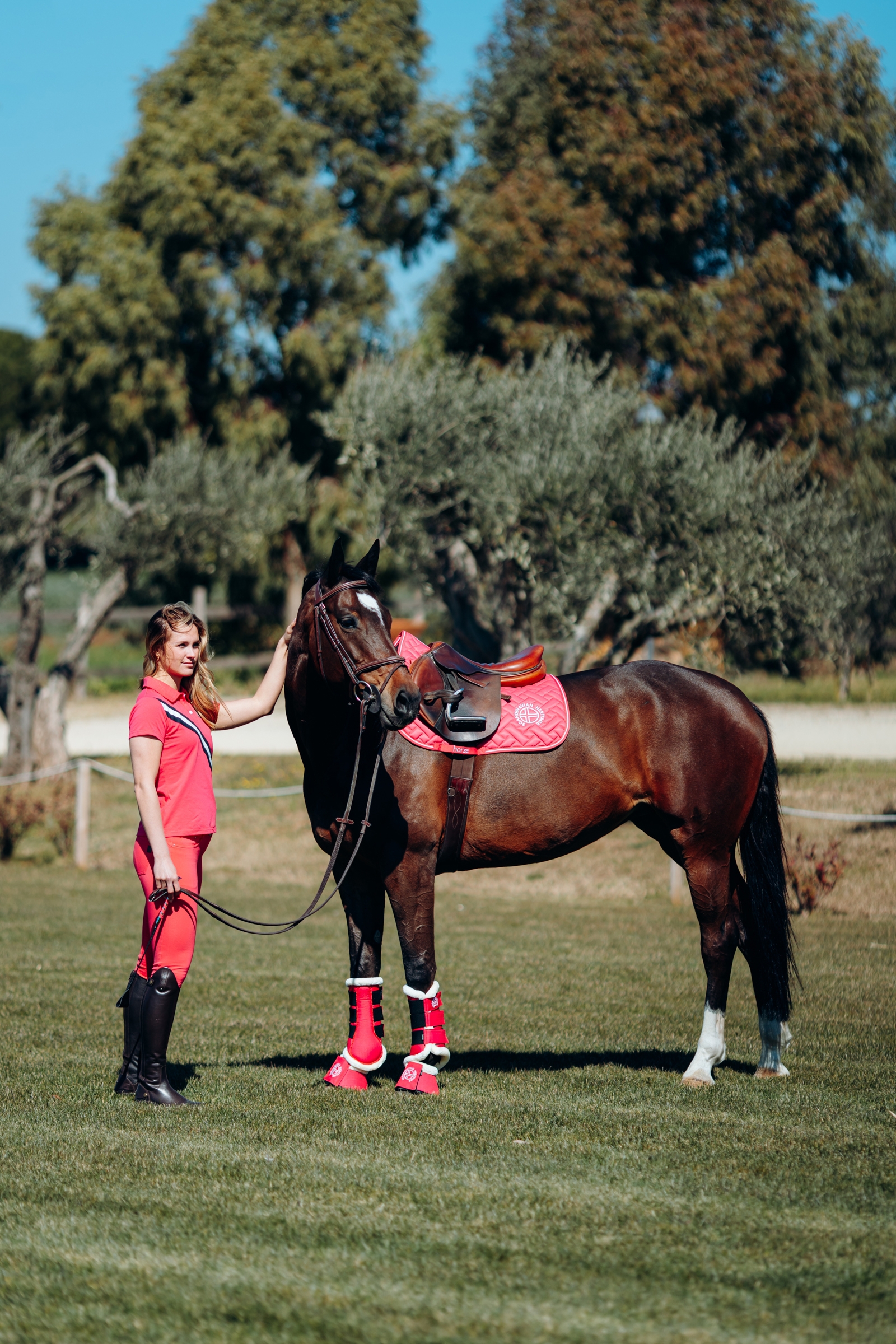 Campanas con Piel Sintético Horze Oslo