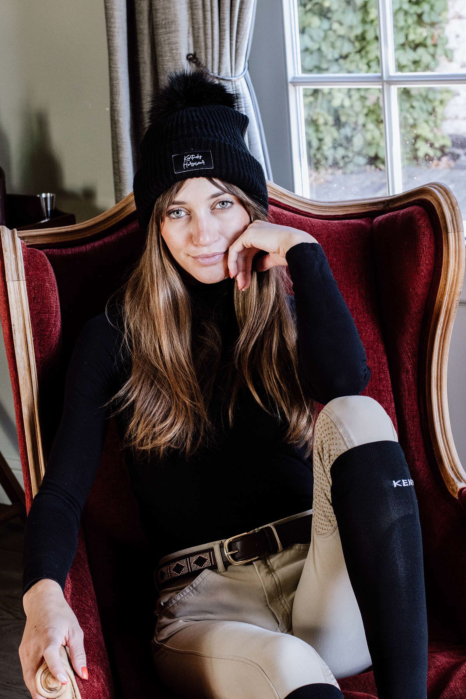 Black Gorro con Pompón Kentucky Horsewear