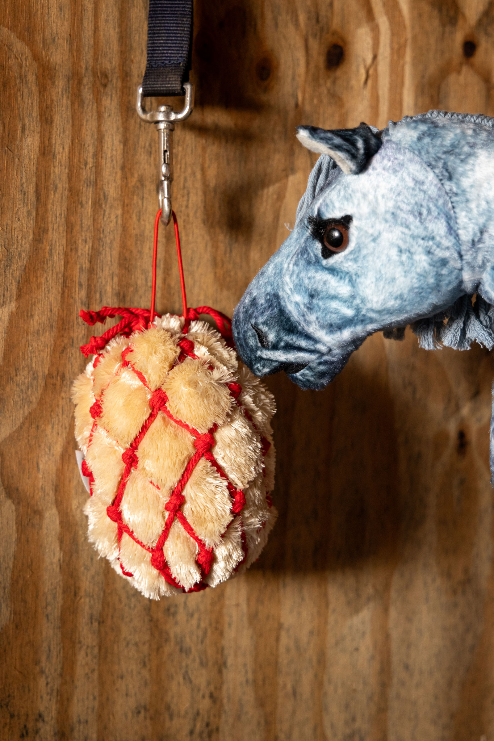 LeMieux Toy Pony red para heno