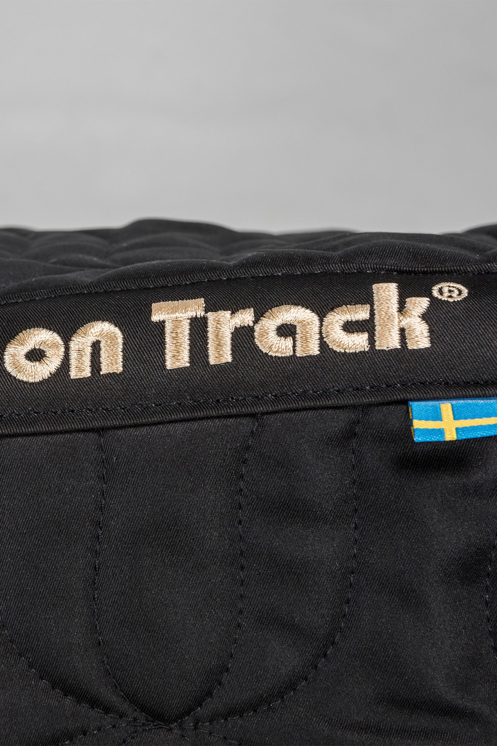 Mantilla de salto Back on Track Deep Nights