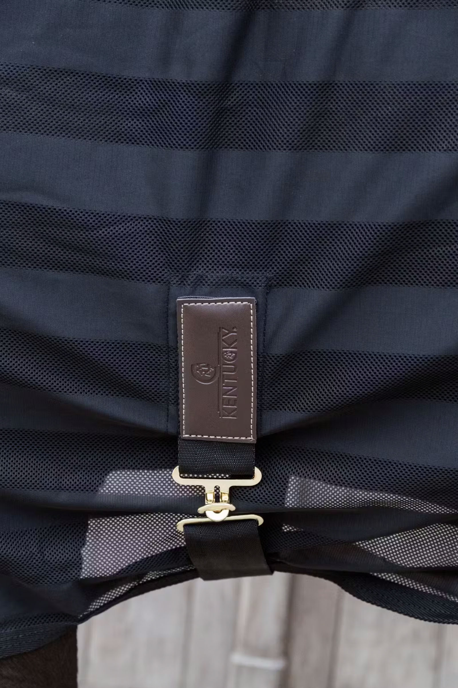 Kentucky Horsewear manta antimoscas ligera a rayas de malla