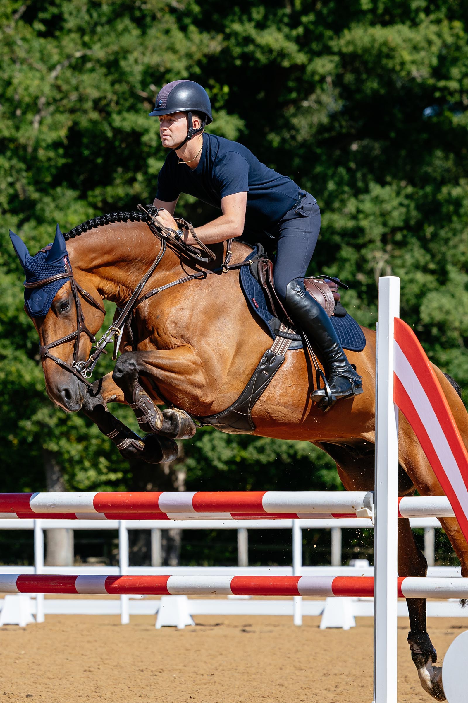 LeMieux Suede Close Contact mantilla salto