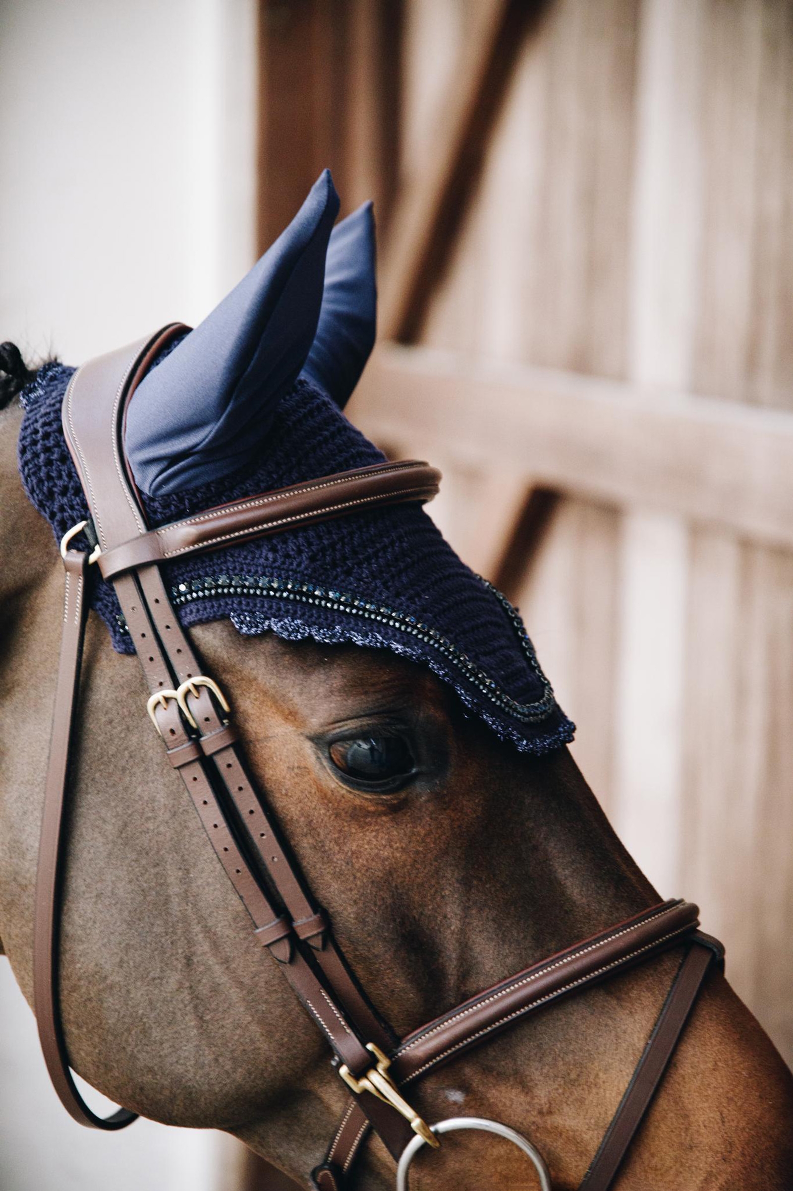 Kentucky Horsewear orejeras antimoscas Wellington con piedras y perlas  