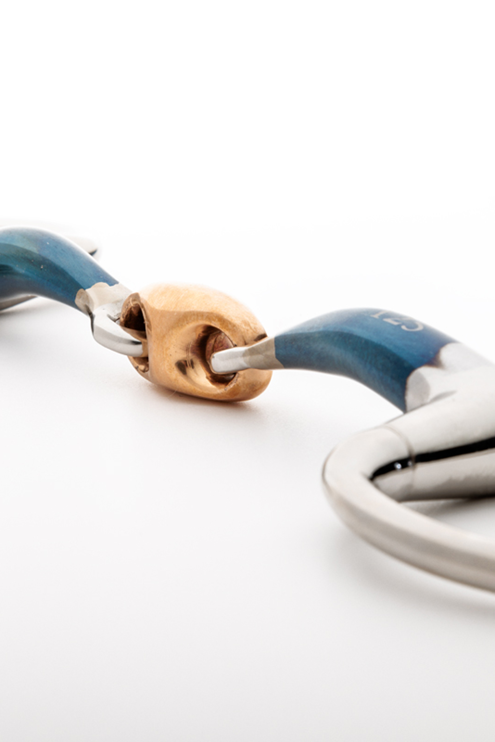 Kavalkade bocado oliva ergon&oacute;mico, doble articulaci&oacute;n con Lock Up, 14 mm