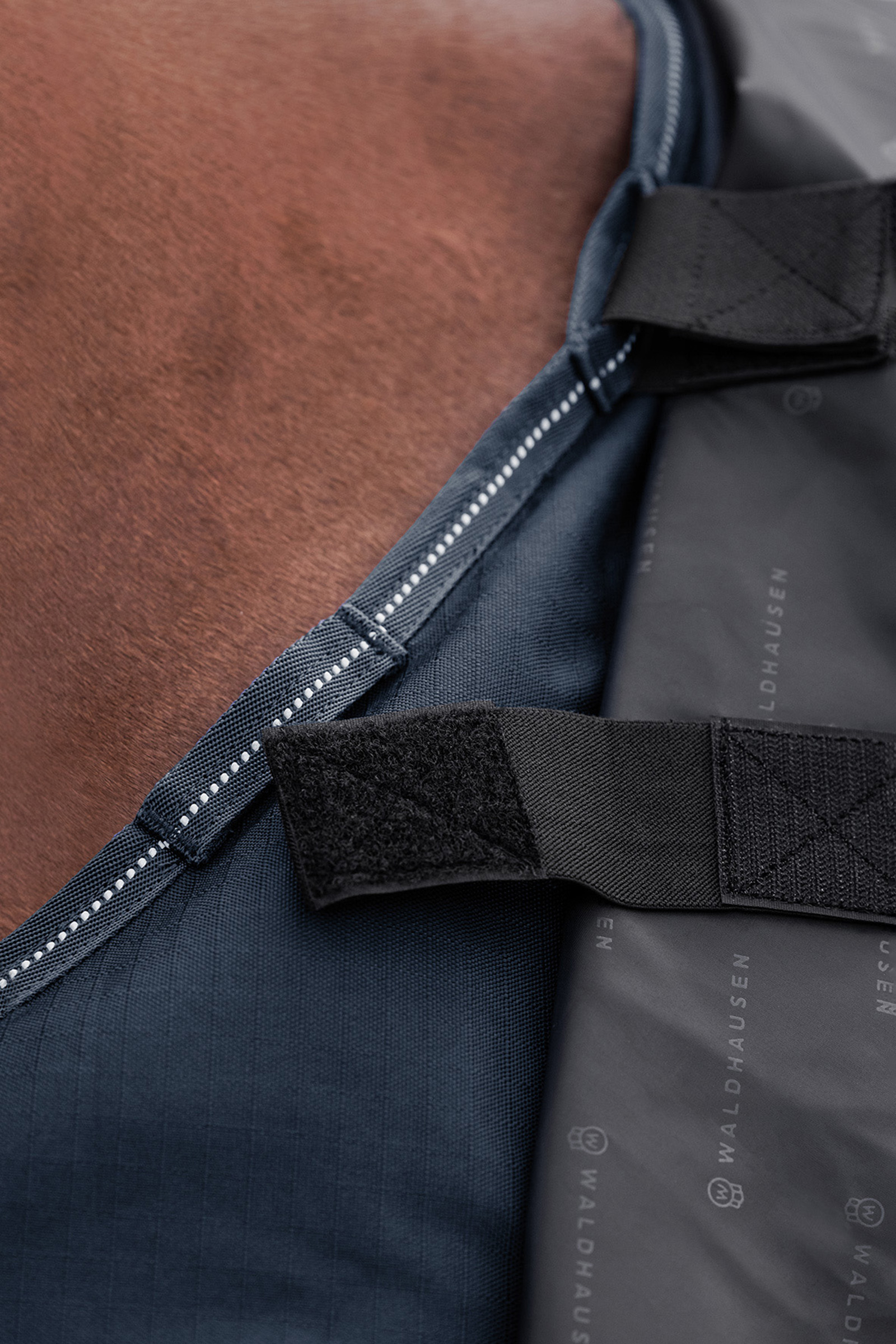 Waldhausen 600D Outdoor Neck Rug, 0 g