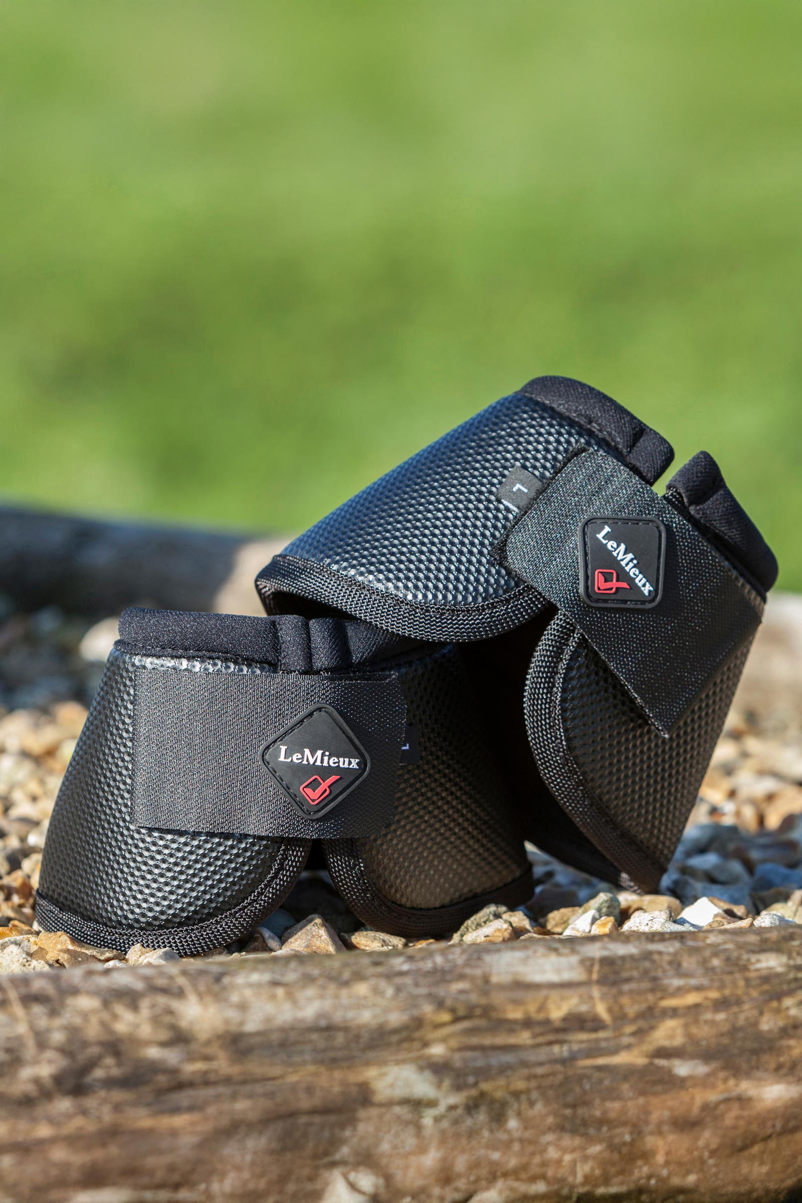 LeMieux Proform Ballistic Campanas caballos