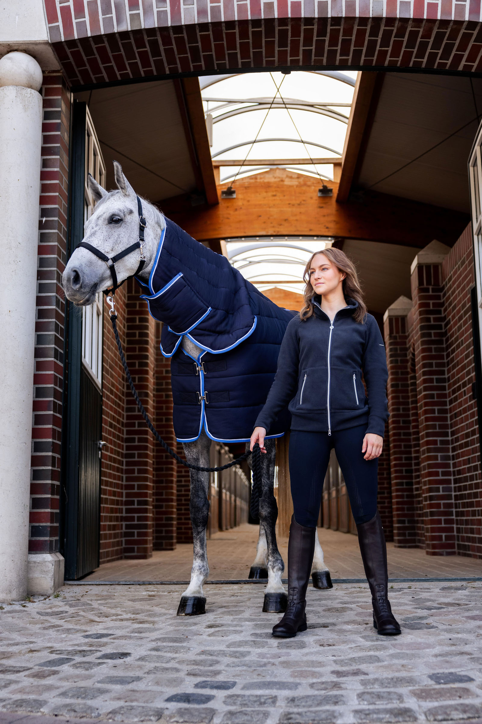 Manta de Cuadra/ Bajera con Cubre Cuello Horze Glasgow, 250g