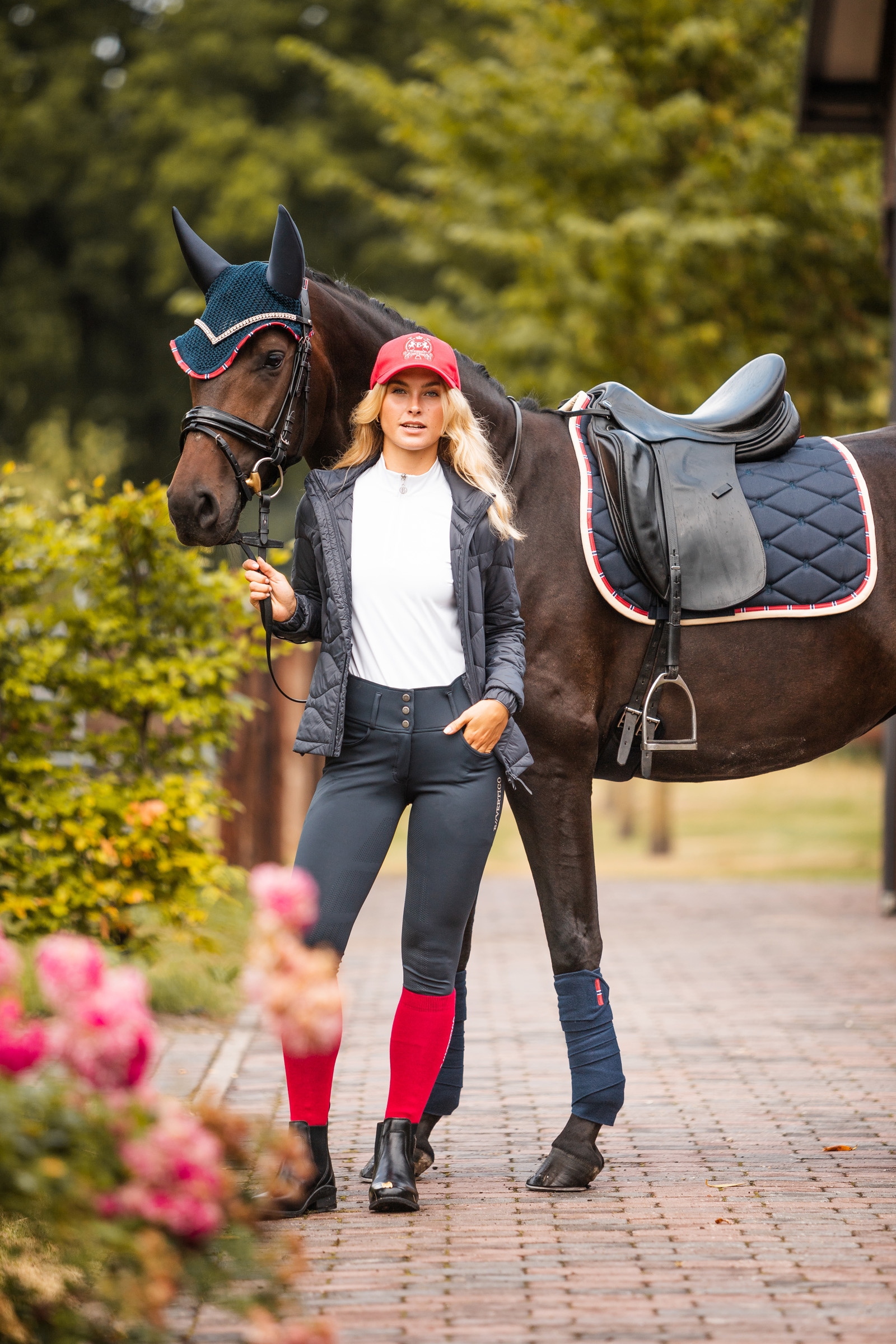 Mantilla de Doma con Bordado Mongrama B Vertigo Amory