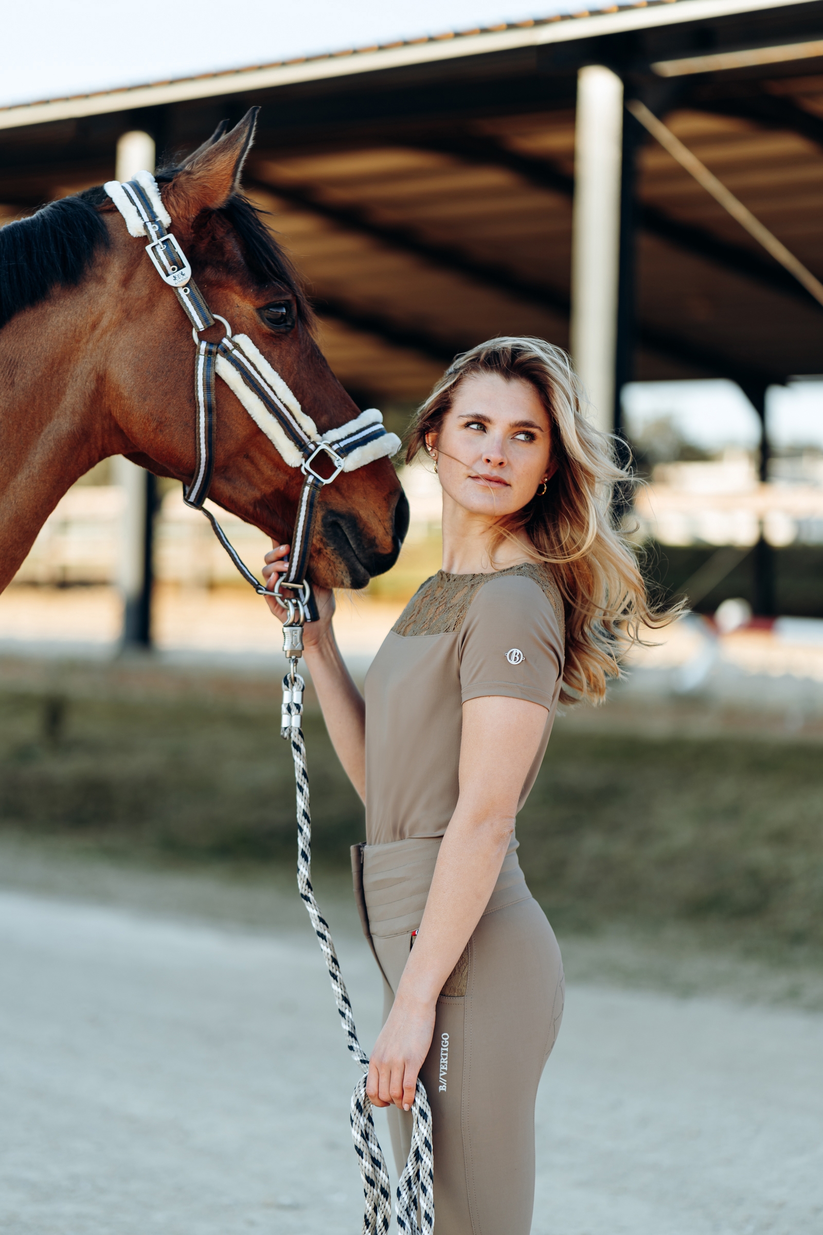 Cabezada de Cuadra con Piel Sint&eacute;ticoB Vertigo Cameron