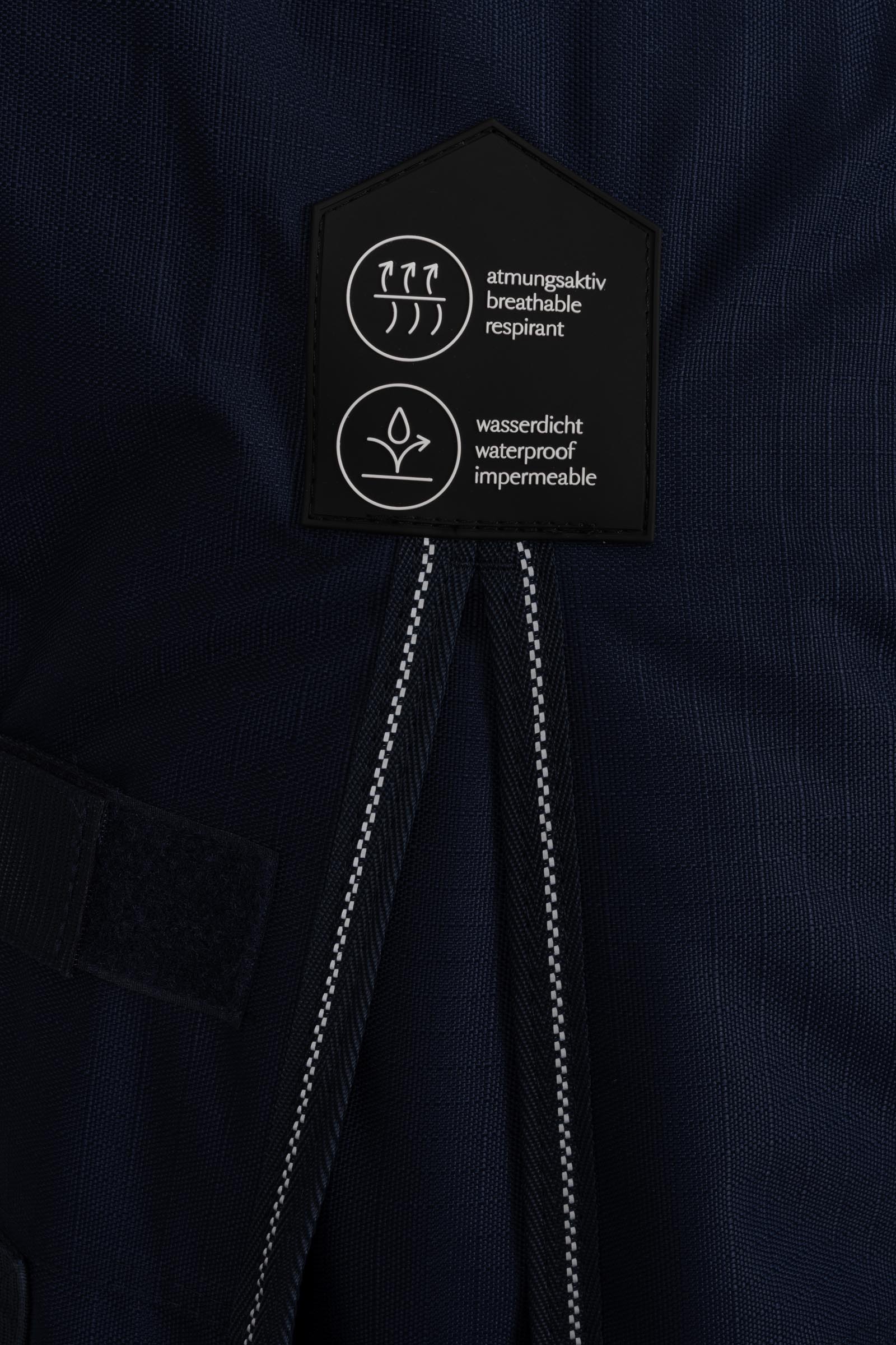 Manta Horze Avalanche Turnout con cuello alto, 150 g