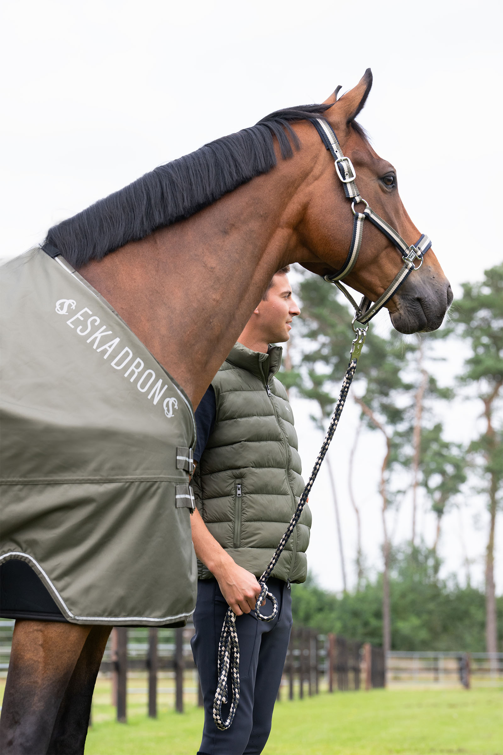 Eskadron Classic Sports SS25 manta exterior ligera impermeable, 0 g